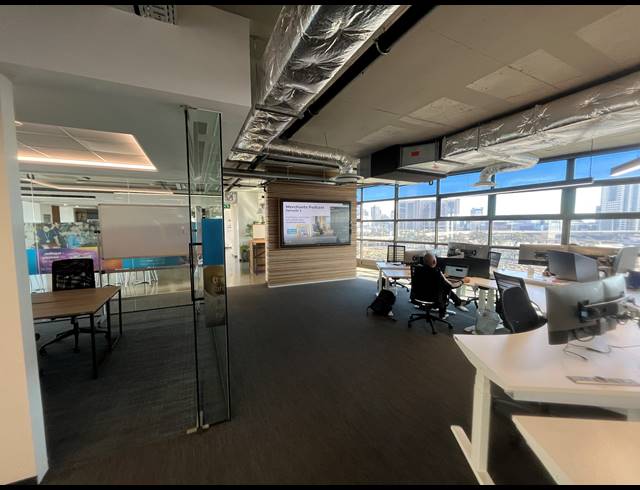 703M² OFFICE TO LET IN WOODSTOCK